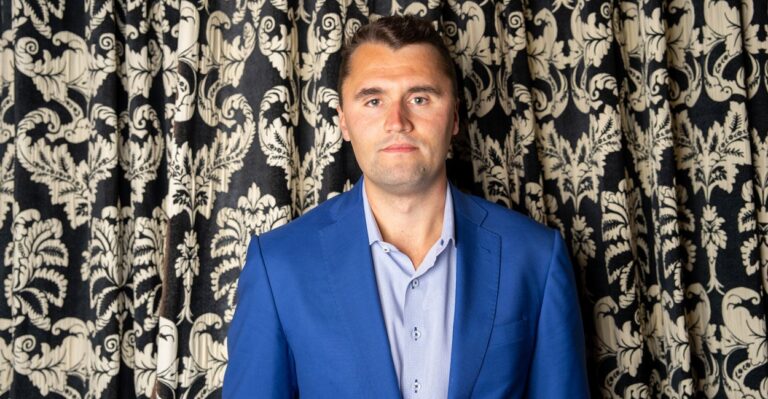 Talk Show Hosts Jennings, Kinnett Pray for Charlie Kirk After Shooting