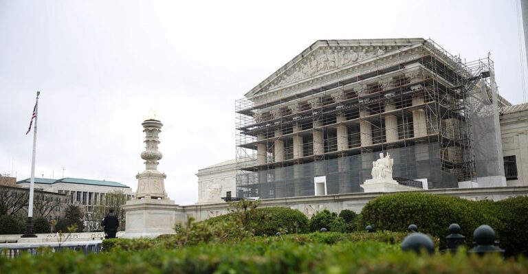 SCOTUS Order Pauses Deportations Under Alien Enemies Act