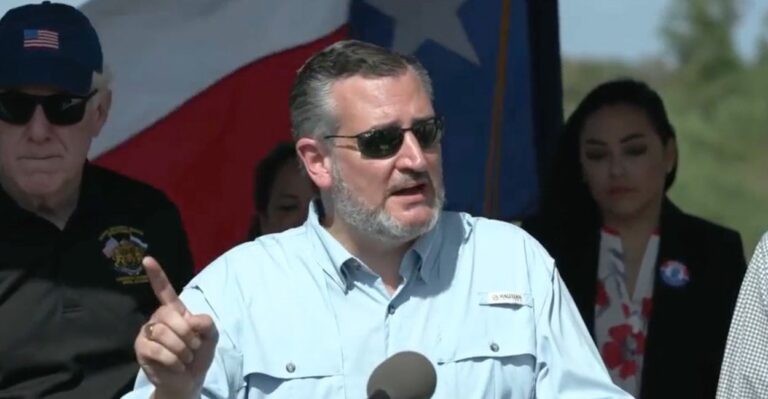 Cruz Recounts ‘Horrifying’ Scene at Southern Border During Midnight Patrol With Agents