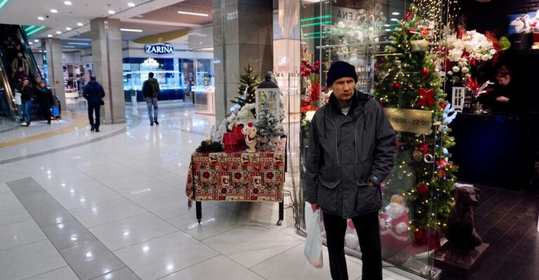 In Ukraine It’s Beginning to Look a Lot Like Christmas, and a Lot Less Like Russia