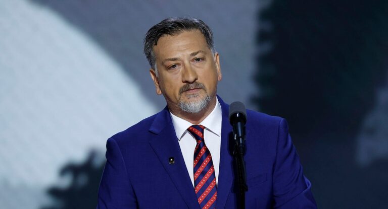 Medal of Honor Recipient David Bellavia Comes to Pete Hegseth’s Defense