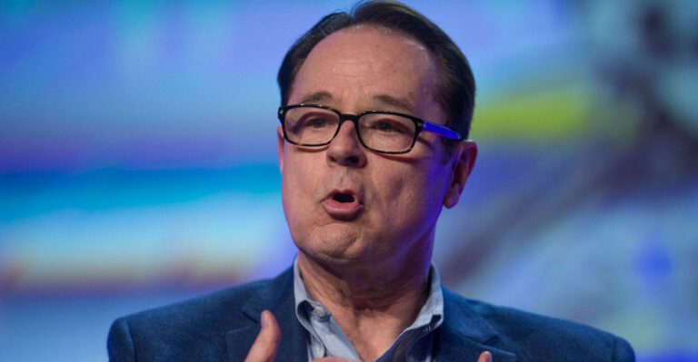 At FreedomFest, Libertarians Debate Whether Glass Is Half Full or Half Empty