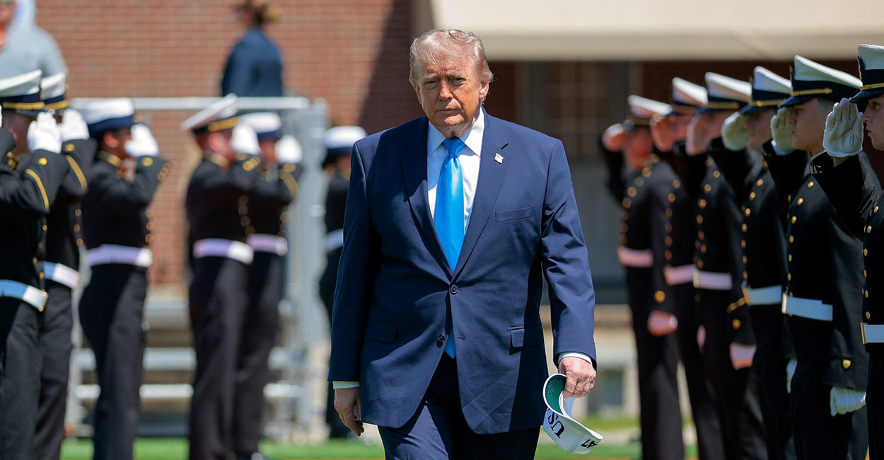Trump Calls Unusual Cabinet Meeting as Iran Negotiations Stall