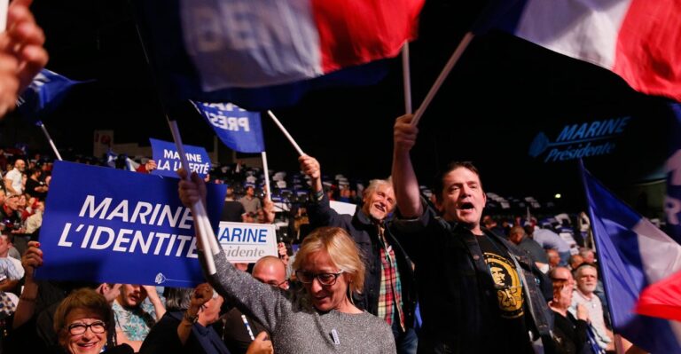 In French Election, the Far Left and Right Target EU as Common Enemy