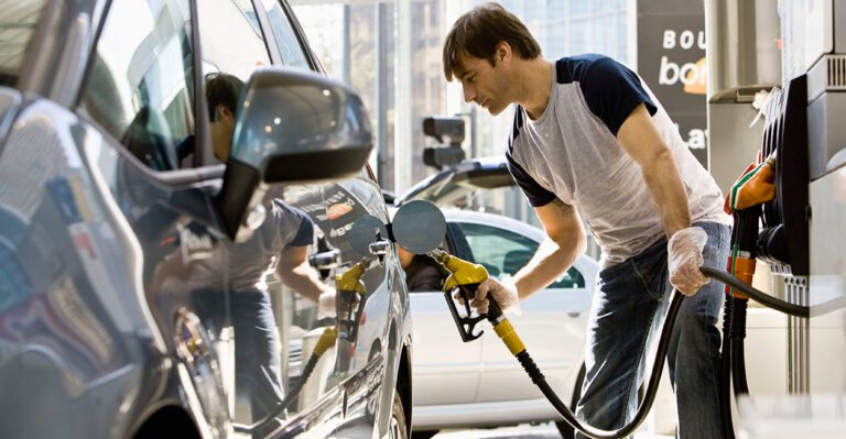 Pump Price Over $4 a Gallon Gives Californians Gas Pains