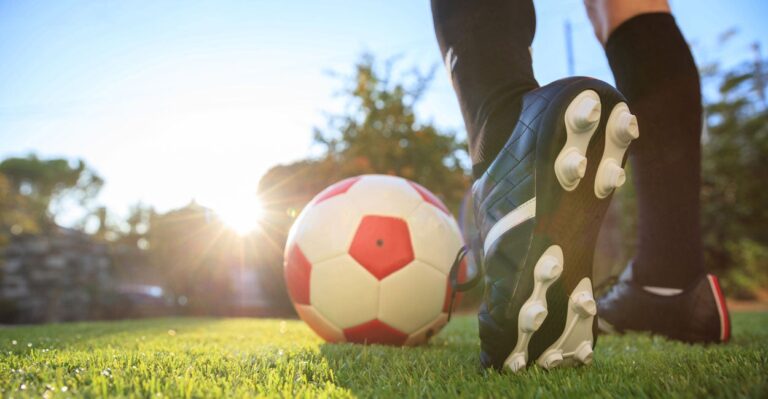 School Threatened to Arrest Parents for Wearing Pink Wristbands in ‘Protest’ of Boys in Girls Sports