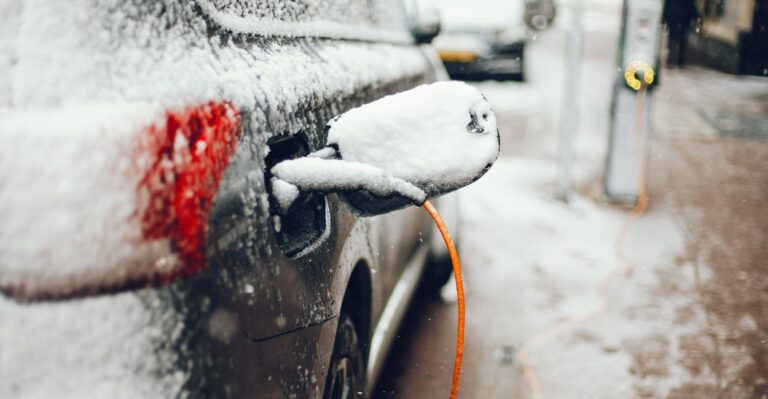 Chicago EV Charging Fiasco Appears to Pierce Proponents’ Claims About Performance in Bitter Cold