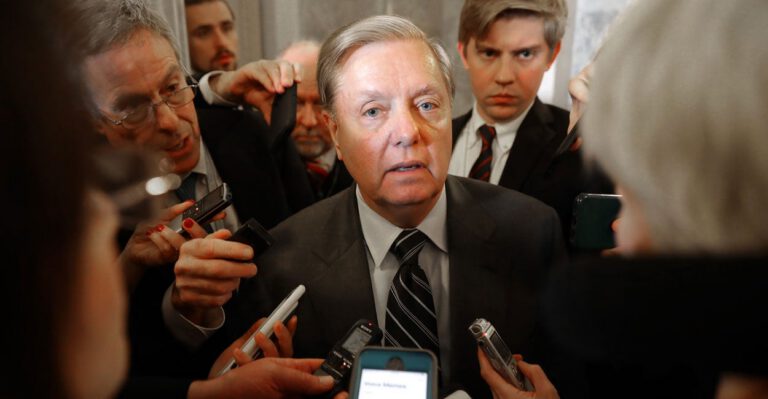 Lindsey Graham Proposes to Tighten Asylum, Immigration Procedures to Relieve Border