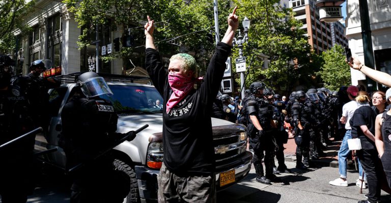 Antifa Members Repeatedly Attack Journalists Who Cover Them