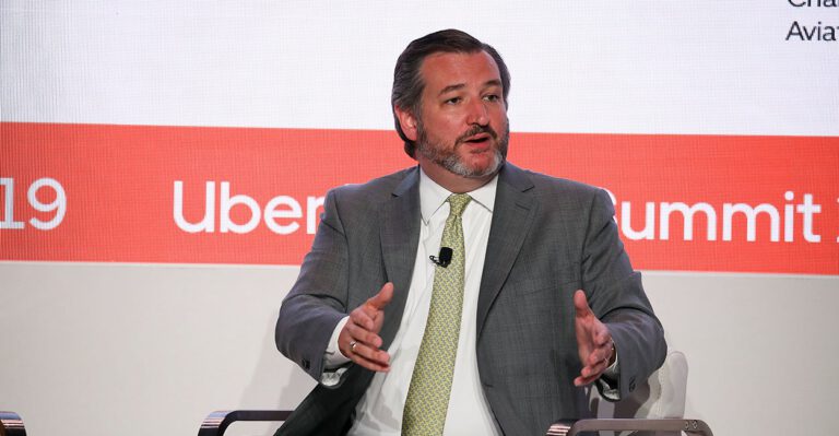 Cruz Calls on DHS to Make It Easier for Americans to Donate to Migrants at Border
