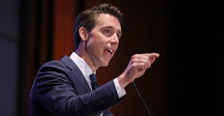 2 Senators Call for Investigation Into Big Tech’s Censorship