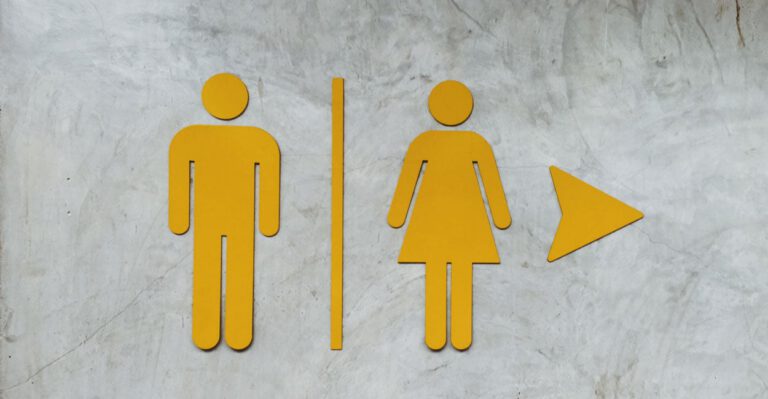 Illinois School District Gives Transgender Students Unrestricted Access to Bathrooms