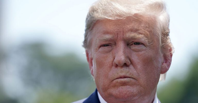 Judge Dismisses DNC Lawsuit Against Trump Campaign, WikiLeaks Over Stolen Emails