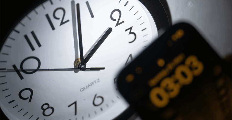 Congress, Country Split on Year-Round Daylight Saving Time 