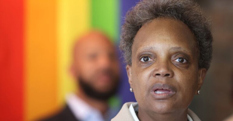 US Civil Rights Commissioner Slams Chicago Mayor for Barring White Reporters From Interviews