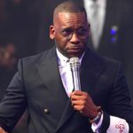 Pastor Jamal Bryant speaking