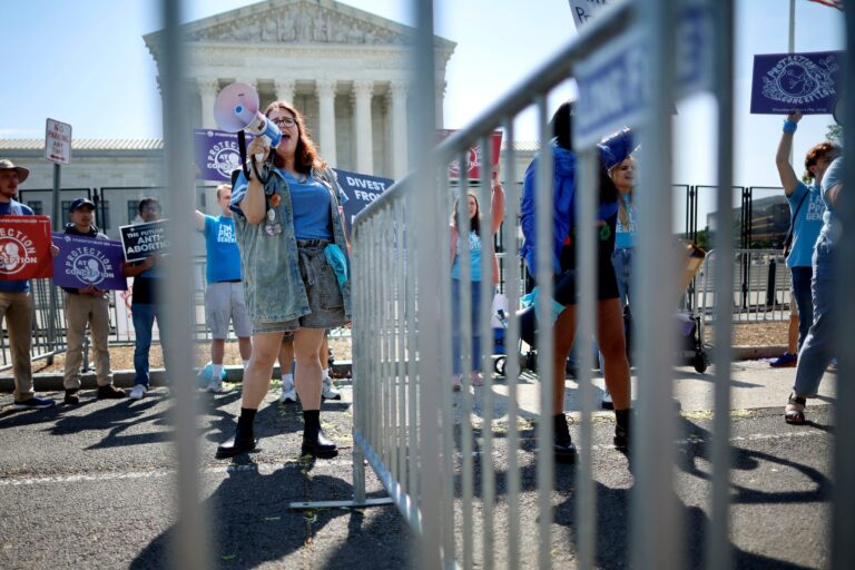 DC Jury Finds Pro-Life Activists Guilty on All Counts of Blockading Abortion Clinic