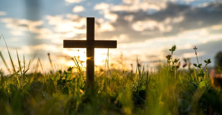 Evangelicals ‘More Likely to Be Shaped by Culture Than to Influence It,’ Report Says