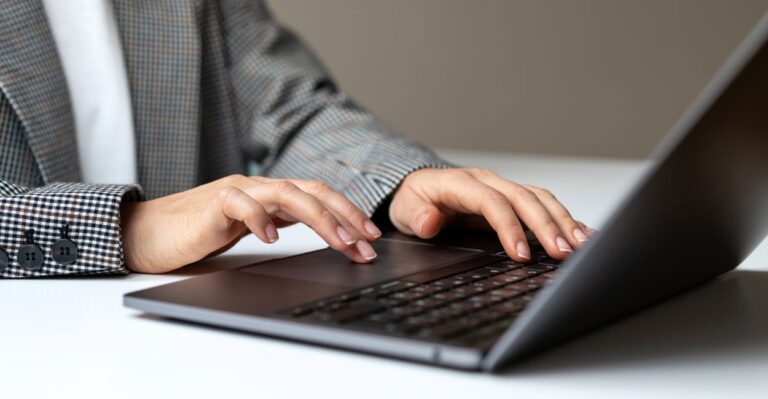 Federal Bureaucrats Ordered to Remove Pronouns From Email Signatures