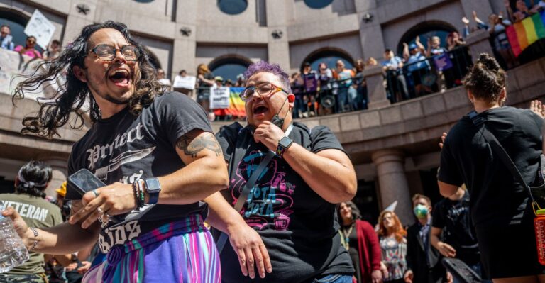 Smirnoff Drag Queen Partner Flashes Bystanders at Texas Capitol