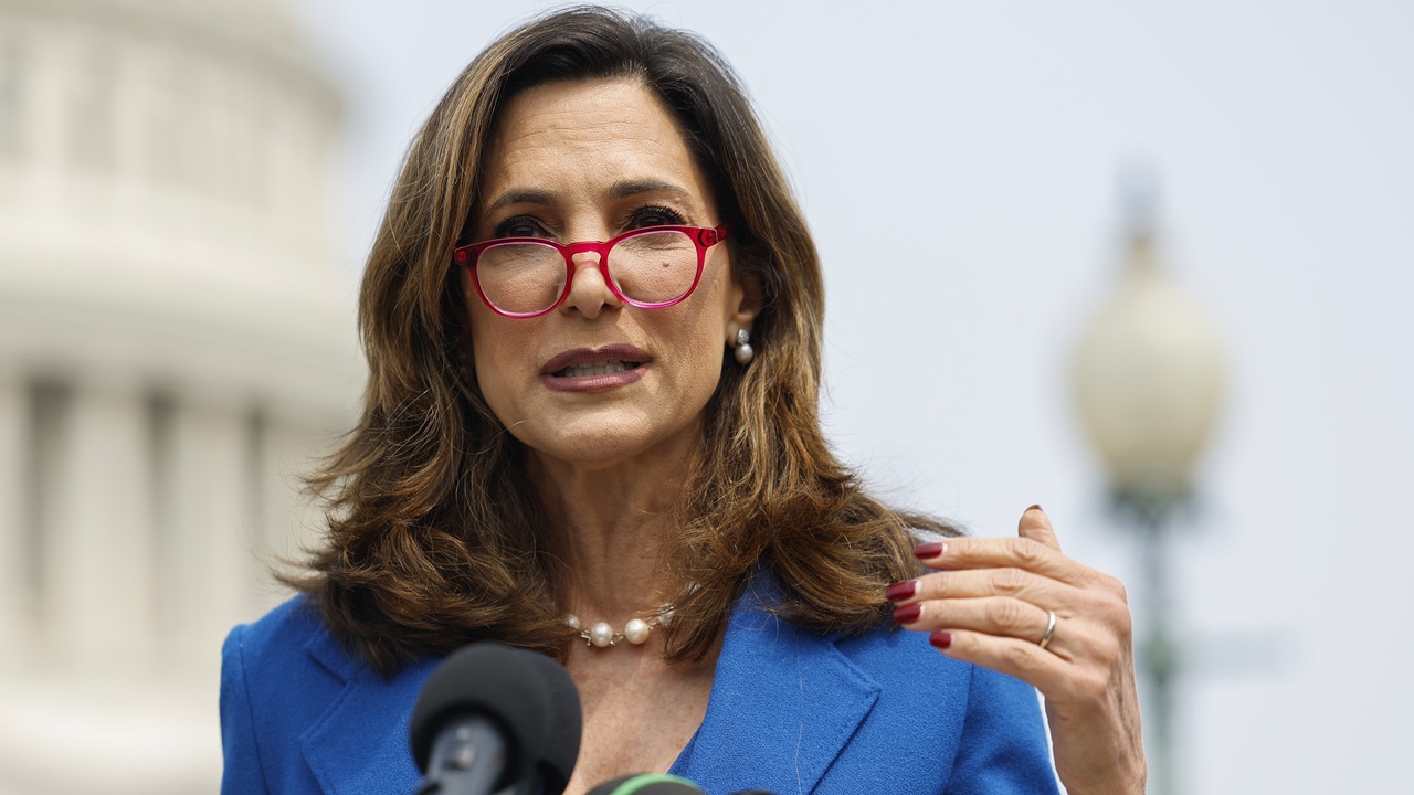 Republicans Risk Losing Their Strongest Issue: Immigration