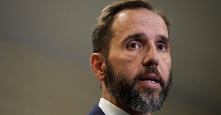Trump’s Lawyers Accuse Jack Smith of Concealing Evidence, Working With Biden Admin