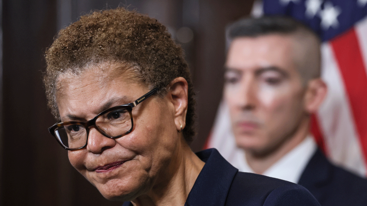Democrats Are Ditching Karen Bass—and Rallying Behind Spencer Pratt