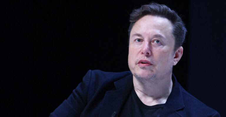 Musk Says He’ll Sue Groups in ‘Advertising Boycott Racket’ Targeting Conservative Media