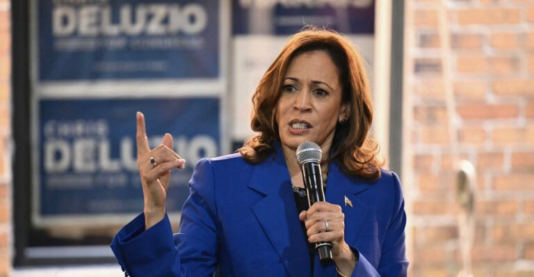 A Harris Campaign Stop That Shrugs Off Voters