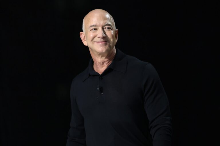 Bezos Shakes Up Washington Post Opinion Pages