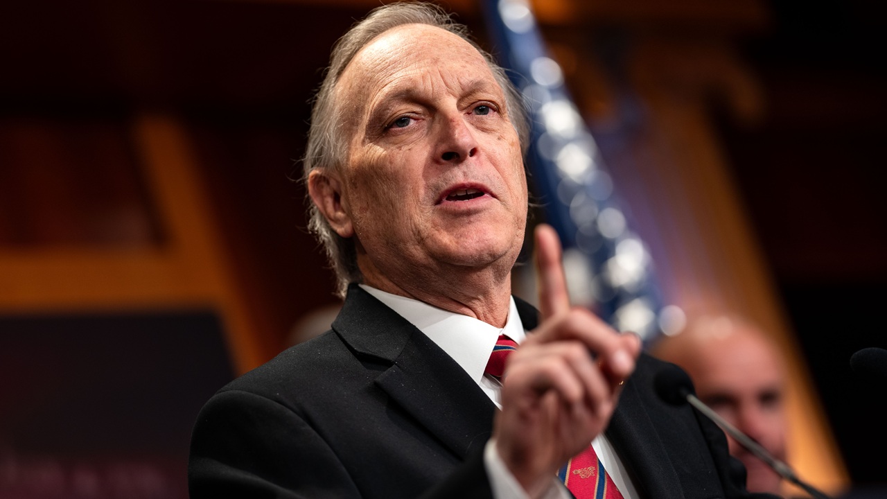 Reps. Clyde and Boebert: No Warrants, No FISA