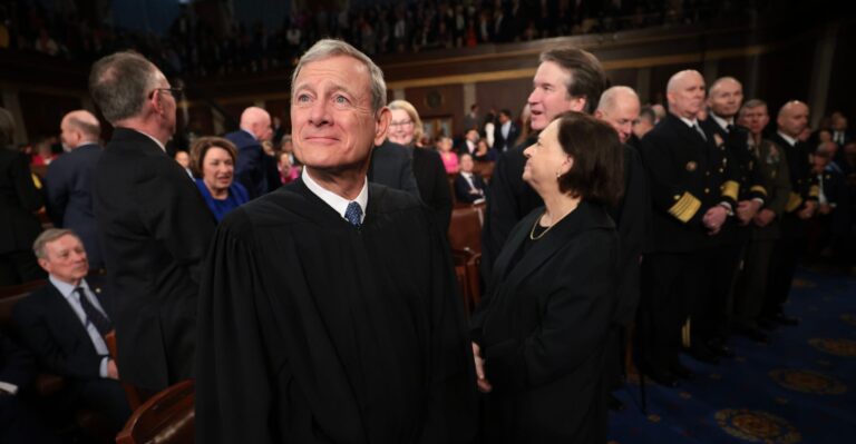 GOP Senators Unveil Bill to Bring Hammer Down on Supreme Court Leakers