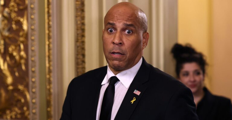 5 Wacky Moments From Cory Booker’s 25-Hour Senate Filibuster