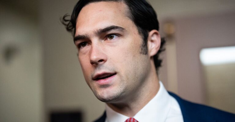 GOP Rising Star Backs Paxton’s Senate Bid