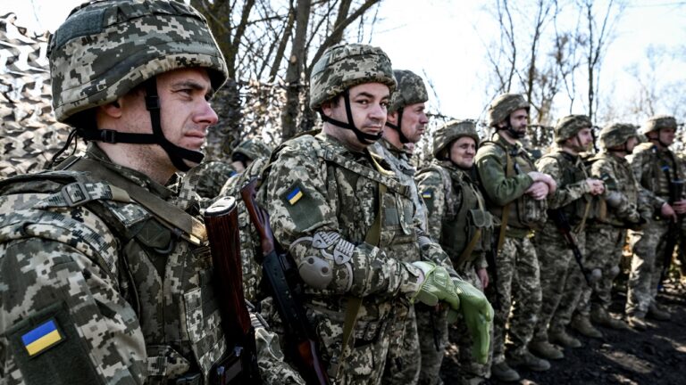 Ukrainian Armed Forces recruits standing in line