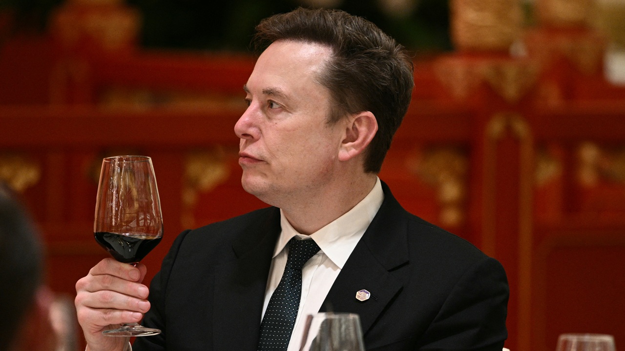 The Political Minefield Beneath SpaceX’s IPO