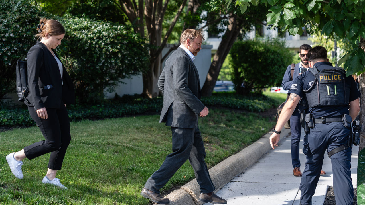 Panic Meeting Over Platner Reveals Dems’ Need to Change the Narrative