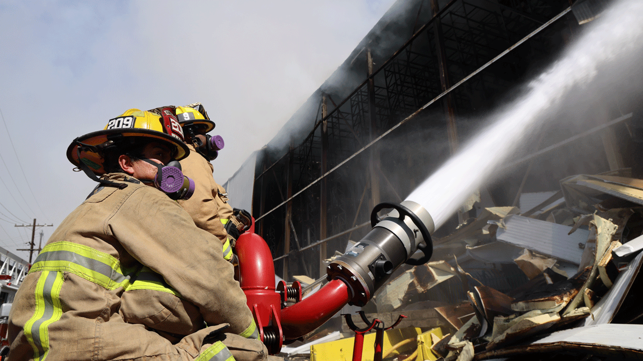 Solar-Covered Warehouse Fire Sparks Air Quality Fears in Los Angeles