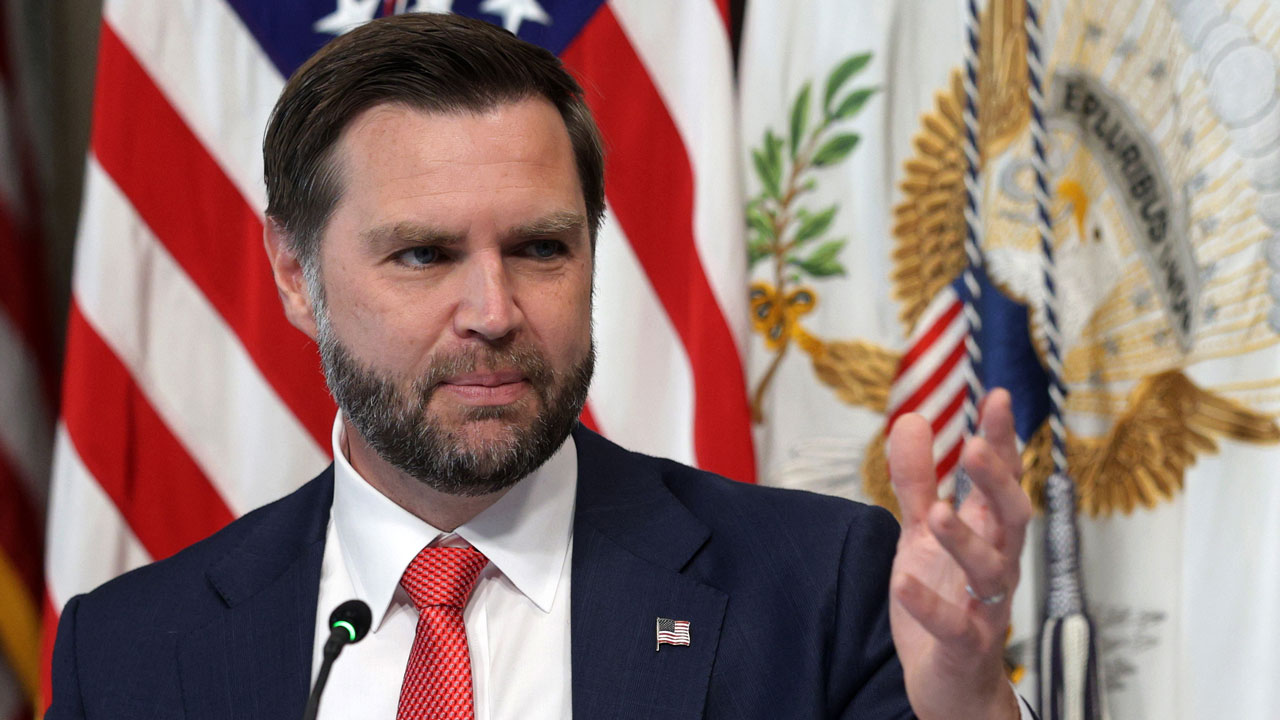 White House Loses Top Capitol Hill Liaison Ahead of Critical Midterm Push