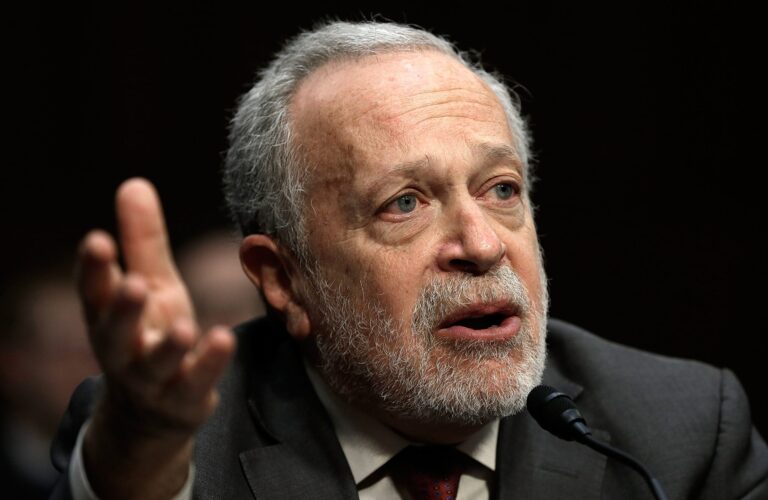 Economic Bunk From a Former Cabinet Secretary