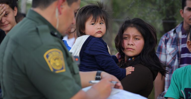 ICE Releases 218,400 Members of Migrant Families in 8 Months