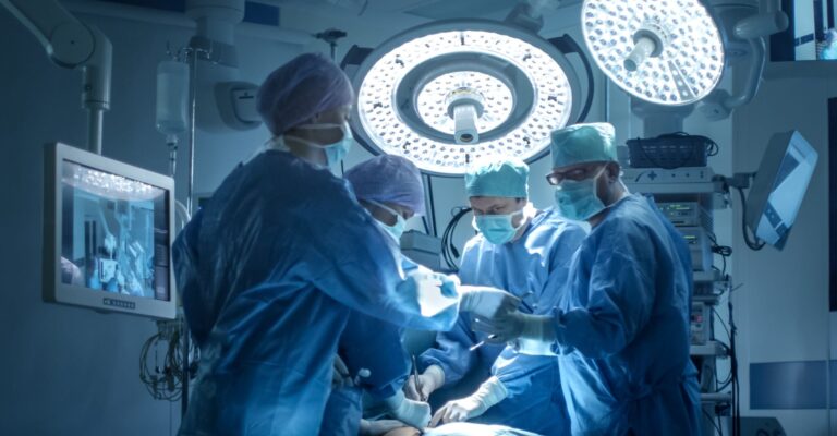 Teen Accuses Doctors of Madly Rushing Her Into Child Gender Transition