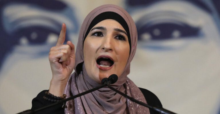 Linda Sarsour Attacks ‘White Feminist’ Nancy Pelosi Over Resolution Condemning Anti-Semitism