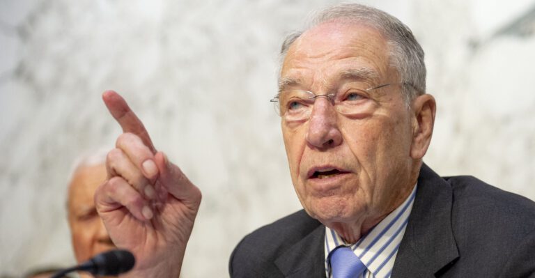 How Lawyers, Grassley Staff Tangled Over Testimony by Second Kavanaugh Accuser