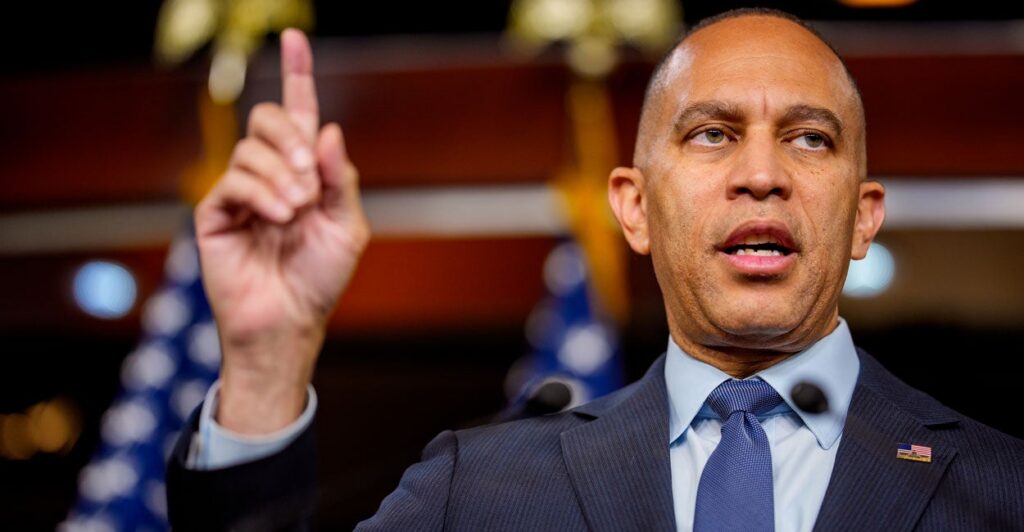 House Democrat Leader Jeffries Relents, Endorses Mamdani for NYC Mayor ...