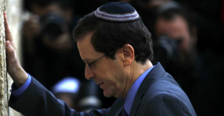 Meet ‘Bougie’, The Man Who Might Unseat ‘Bibi’ as Israeli Prime Minister