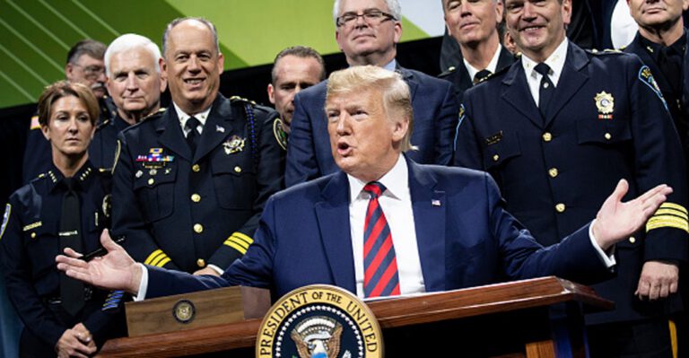In Chicago, Trump Fires Back at Police Chief Who Boycotted His Speech