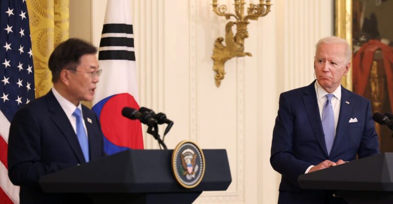 US-South Korea Summit Papers Over Policy Differences