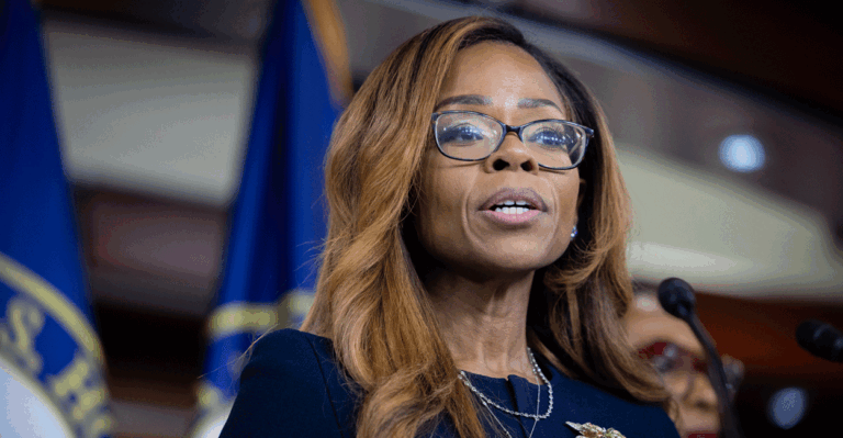 Jeffries Will Not Vote to Oust Alleged Fraudster From Congress