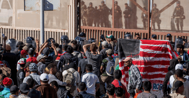 Under Obama Administration, Border Patrol Used Pepper Spray on Around 100 Migrants